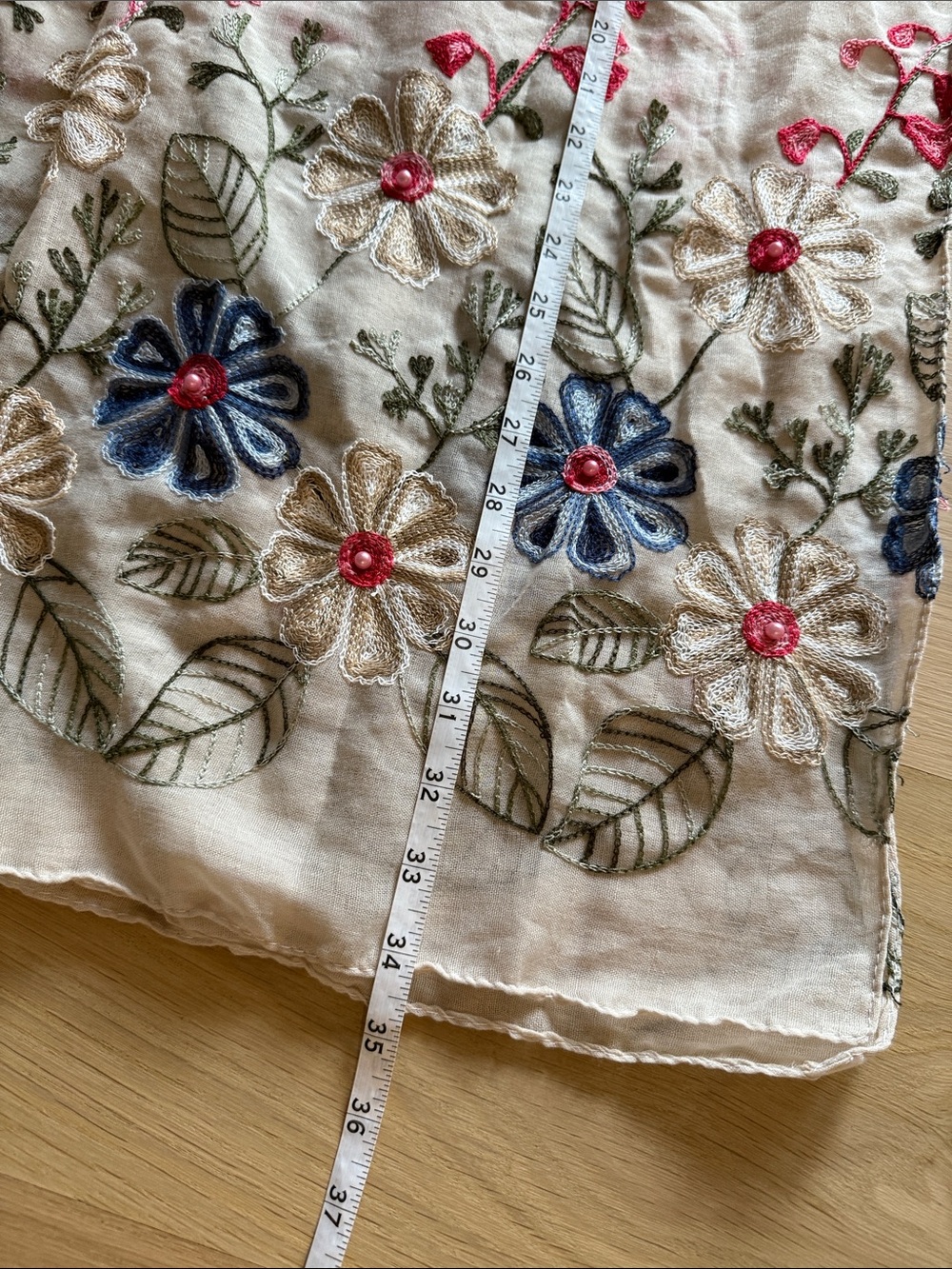 NWOT Jessica McClintock Beige Scarf with Multicolor Floral Embroidery - Picture 6 of 8